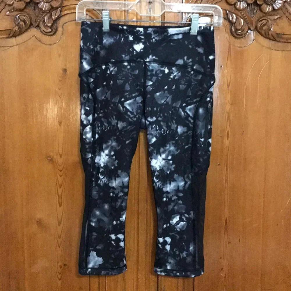 Lululemon Sun Runner Crop Legging